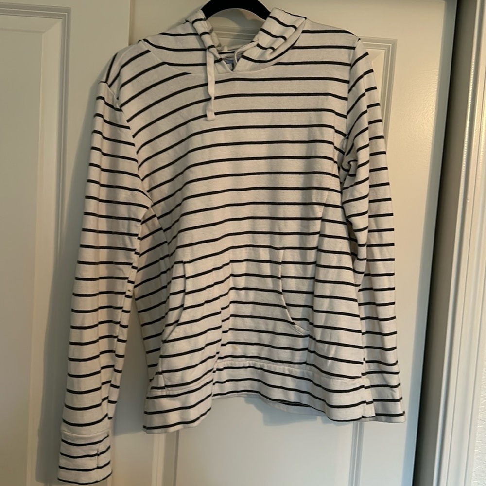 Motherhood Maternity nursing sweatshirt